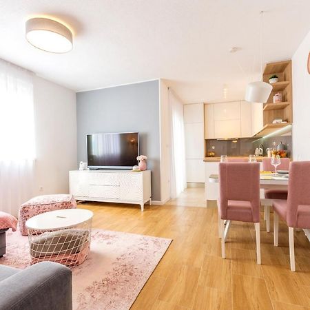 Appartamento Rose Kaštela Esterno foto