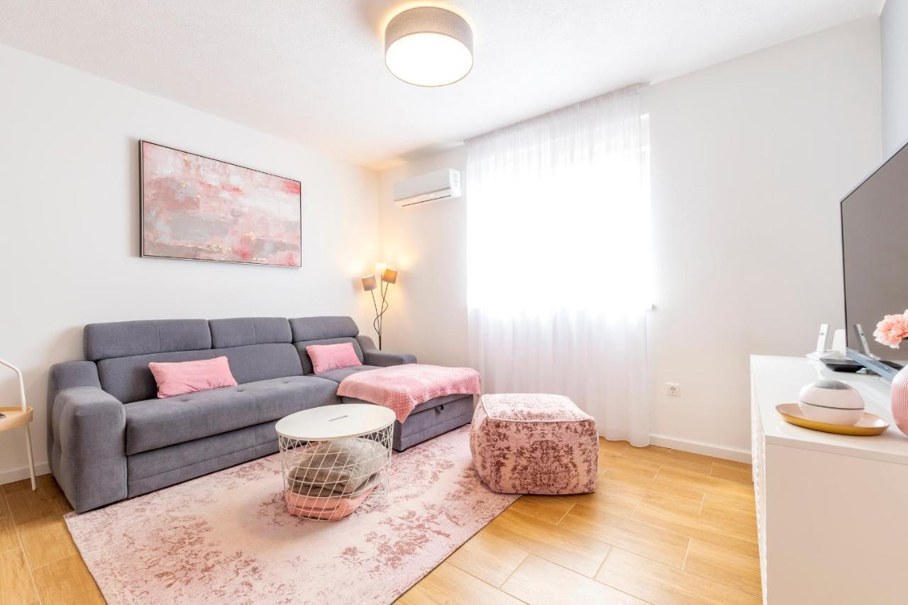 Appartamento Rose Kaštela Esterno foto