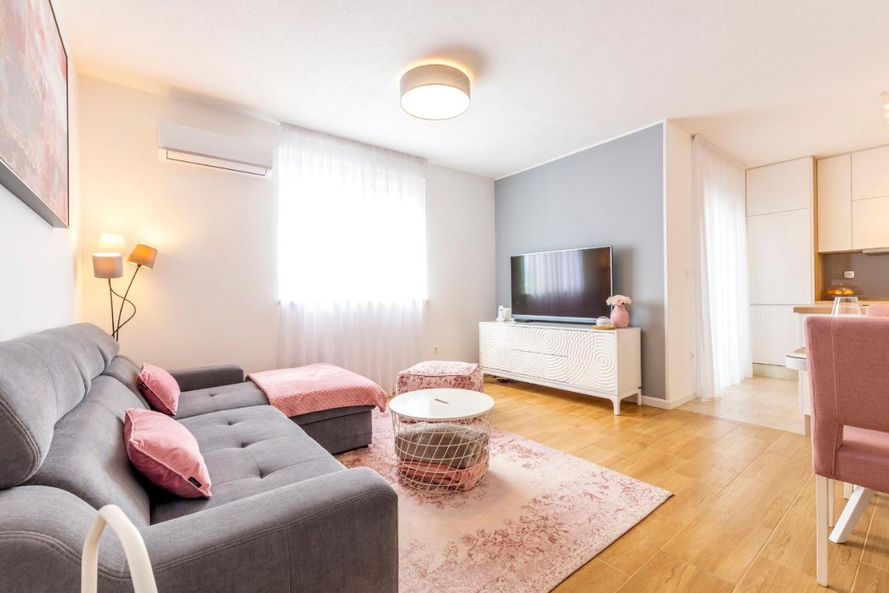 Appartamento Rose Kaštela Esterno foto